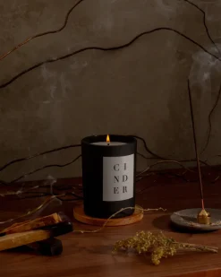 Brooklyn Candle Studio Cinder tuoksukynttilä
