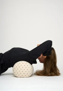 Moshi Moshi Mind Dotted Yoga Bolster
